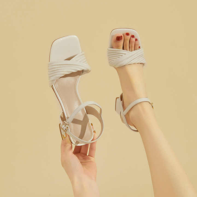 Sandalias de verano de cuero genuino para mujer, tacones altos, sandalias cuadradas con punta abierta a la moda para mujer