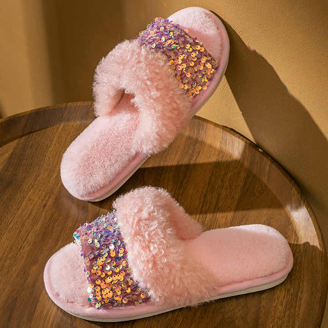Zapatos de casa de invierno para mujer, zapatillas deslizantes de piel sintética esponjoso con parte superior de lentejuelas, zapatos ostentosos para casa