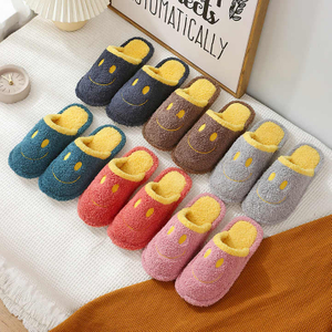 Nuevas zapatillas de piel Kawaii de dibujos animados para mujer, pantuflas de interior para parejas, dormitorio, lindas zapatillas de casa para mujer, novedad de invierno