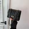Bolso de hombro femenino con cadena de Color sólido bordado, bandolera informal a la moda, nueva moda