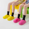 Zapatillas impermeables de piel para mujer, chanclas cálidas de felpa para el hogar, calzado de suela gruesa para interior del hogar, sandalias antideslizantes sólidas para parejas