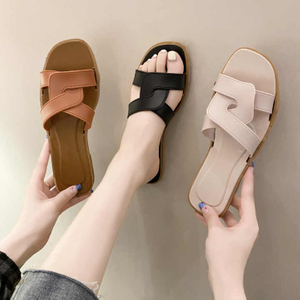 Zapatillas de verano para mujer, chanclas planas de lujo para playa al aire libre, sandalias femeninas, zapatos deslizantes de diseño de marca de tendencia para mujer