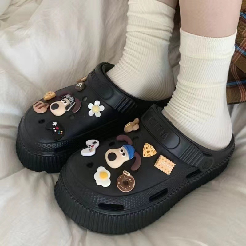 Especificaci&oacute;n Nombre del producto Zuecos de mujer Elementos populares Ahuecar Estilo de espalda Correa trasera Edad aplicable Adulto Condiciones de pago Venta al por mayor en l&iacute;nea, paypal, T/T, L/C, Western union, cuenta bancaria