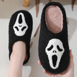 Zapatillas de invierno antideslizantes y cálidas con dibujos animados para casa de Halloween, zapatos creativos con garra de mano para mujer, pareja de calaveras de felpa, Thriller de arrastre