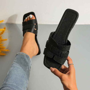 Zapatillas de mujer de lujo de verano al aire libre plana playa chanclas sandalias femeninas diseño de moda zapatos deslizantes mujer