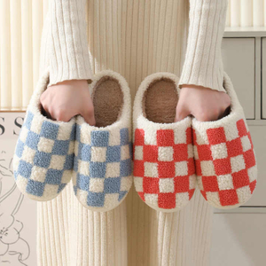 Zapatillas de felpa de invierno con diseño de tablero de ajedrez, zapatos de algodón para interiores, silenciosos, ultraligeros y antideslizantes