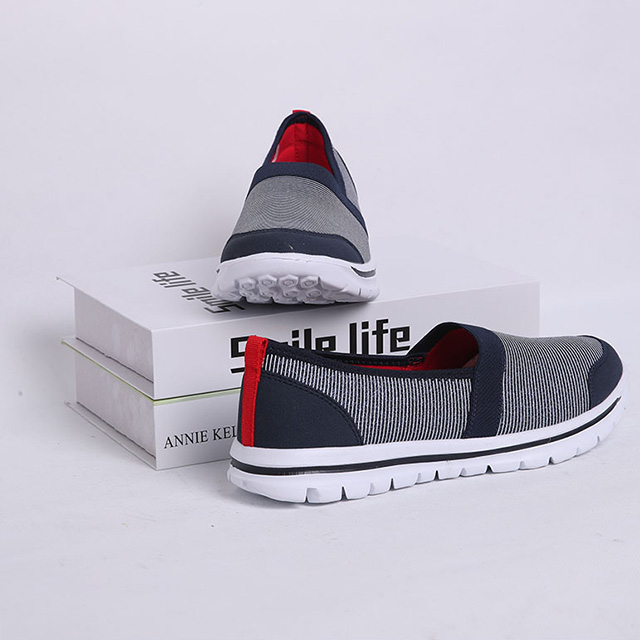 Fábrica Hot Selling Super Light Elastic Up Casual Walking Shoes Zapatillas Zapatillas Zapatos Luz Peso MD Soft Eva Sole con Corredor