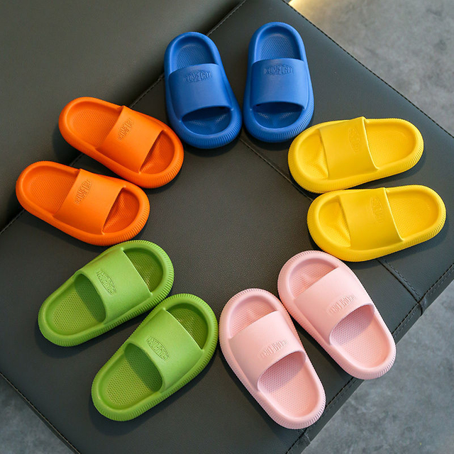 Verano para niños casuales para niños zapatillas de color sólido sin deslizamiento sin deslizamiento para el baño de la playa de la playa suave zapatillas para niños zapatos de interior