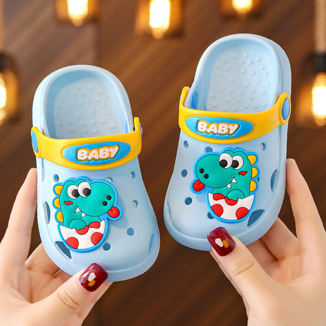 Zuecos para niños, sandalias, novedad de verano, bonitos dibujos animados, zuecos para niños, zapatillas de playa para jardín, sandalias, zapatos de bebé con agujero en cueva