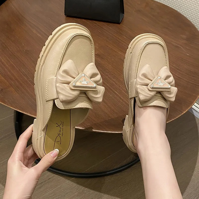 Nuevo Mocasines con botones de lazo a la moda en blanco y negro, zapatos gruesos para mujer,