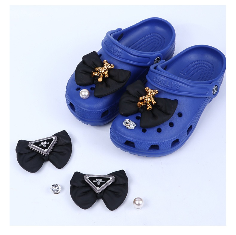 1 Uds. De dijes de zuecos con lazo, accesorios de PVC para zapatos con lazo verde, azul, blanco y negro, decoraciones para parejas, regalos para ni&ntilde;os